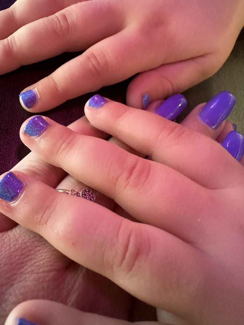 Queen & Polish Nail Spa, nail salon in Shelton, CT, photo 5 of 8